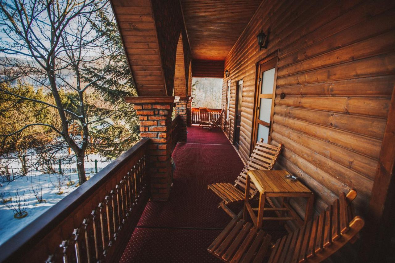 U Yaroslava Hotel Jaremče Esterno foto